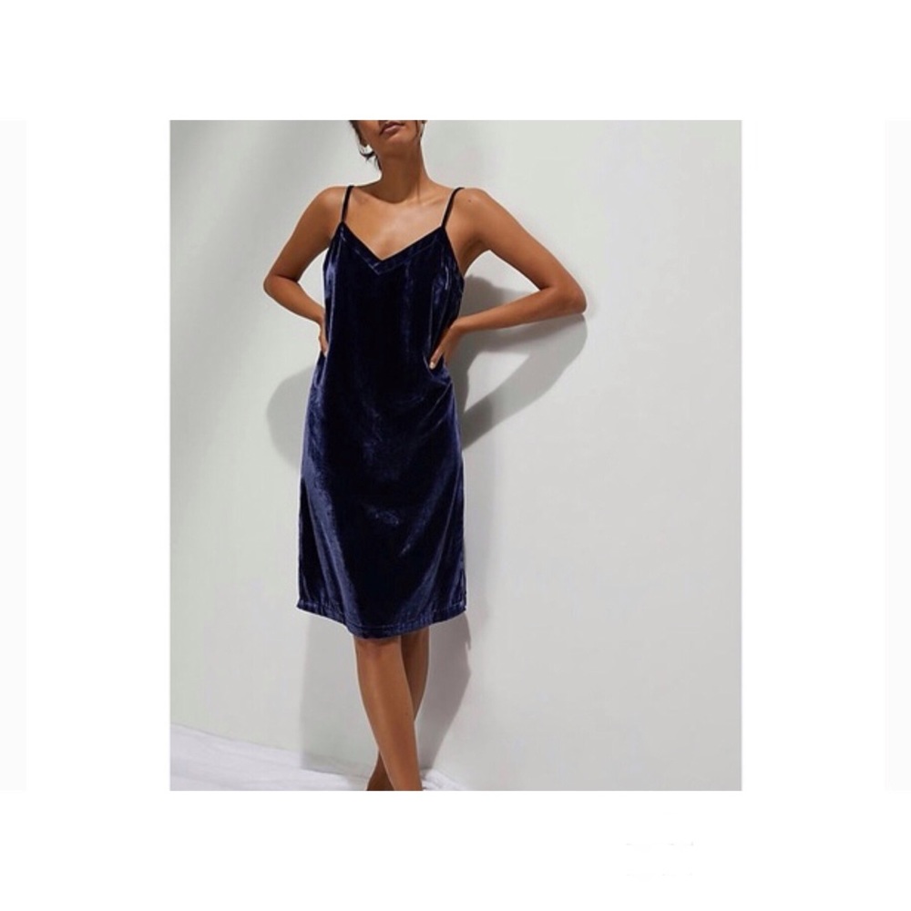 Anthropologie Shania Velvet Purple Midi Dress Size Small